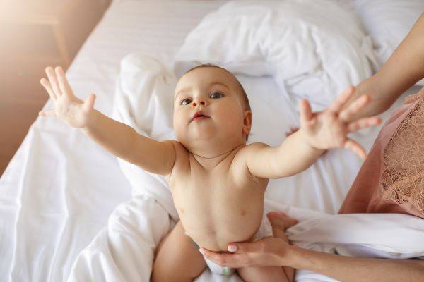 communication gestuelle bebe 2 La communication gestuelle chez les bébés : quels sont ses bienfaits ? Comment les a t-on découvert ?