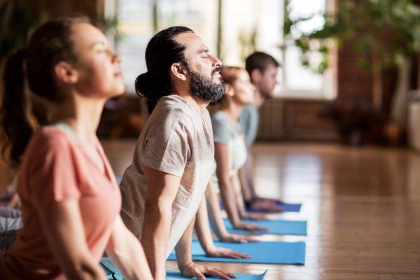 formation professeur de yoga Suivre une formation Professeur de Yoga certifiée YAI