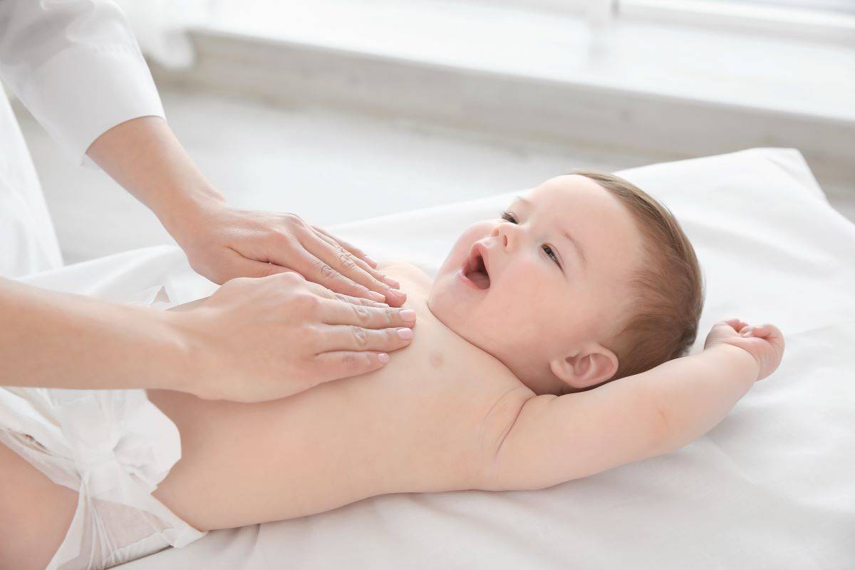 massage bebe 5 questions pratiques sur le massage bébé