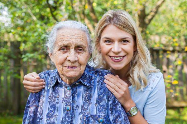 senior et aidant Refus d'aide à la toilette, que faire ?