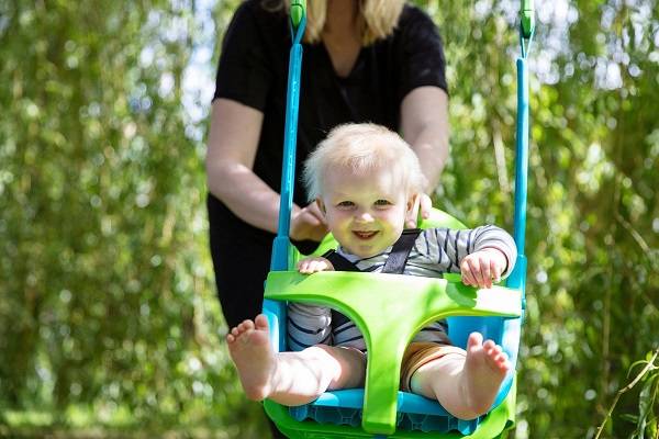 balancoire enfant Aménagement ergonomique pour une assistante maternelle agréée