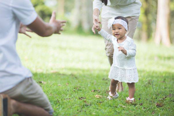 premiers pas bebe Les premiers pas de bébé : quelle aventure !