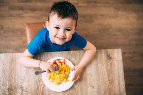 prise de repas chez assmat Exemple d'organisation des repas chez l’assistante maternelle accueillant 4 enfants