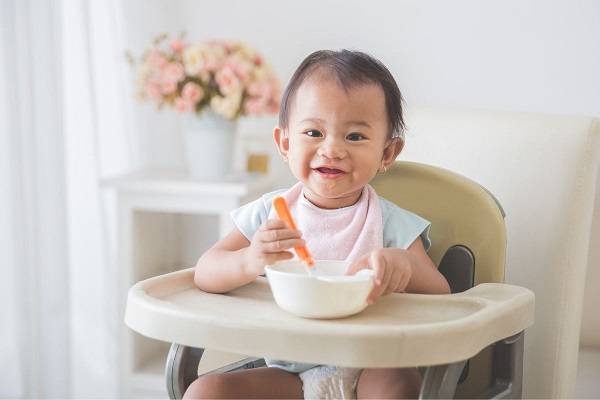 repas jeune enfant Exemple d'organisation des repas chez l’assistante maternelle accueillant 4 enfants