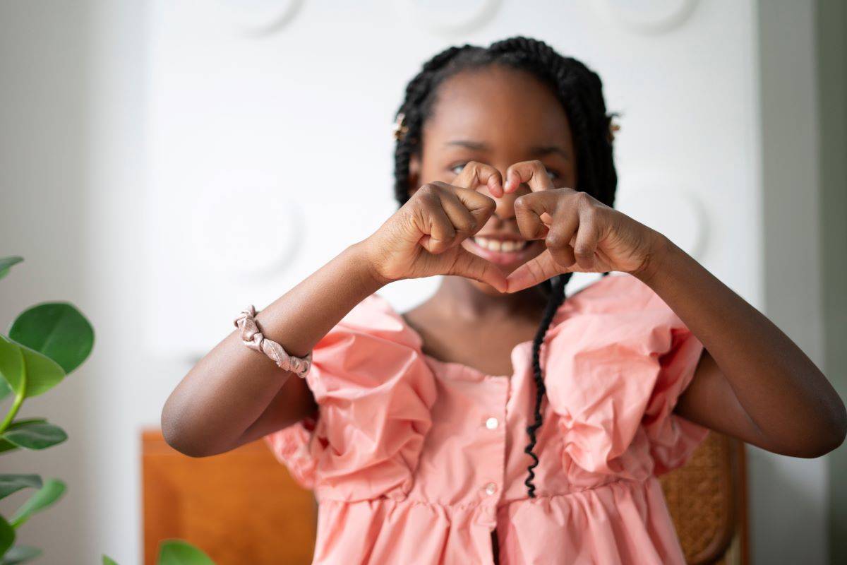 Accompagnement enfants Comprendre l'essor du Snoezelen et de la communication gestuelle bébé