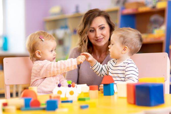 sociabilisation enfant Je suis assistante maternelle : ma contribution au développement des enfants