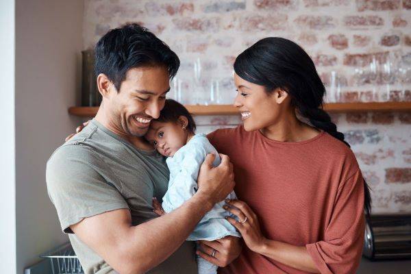 parents et bebe Accueillir un enfant pour la première fois lorsqu’on est assistante maternelle