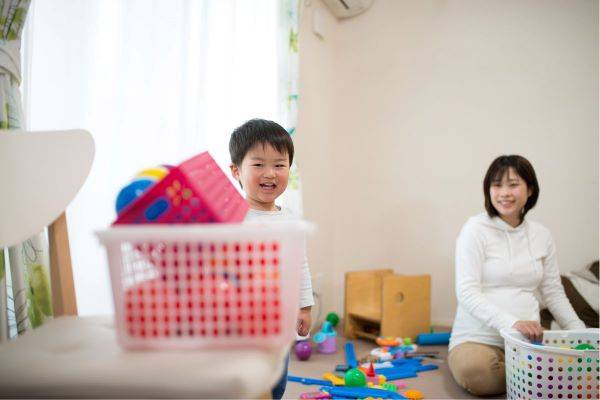 eveil de lenfant le rangement Favoriser l'éveil de son enfant, sans pression, avec la vie quotidienne