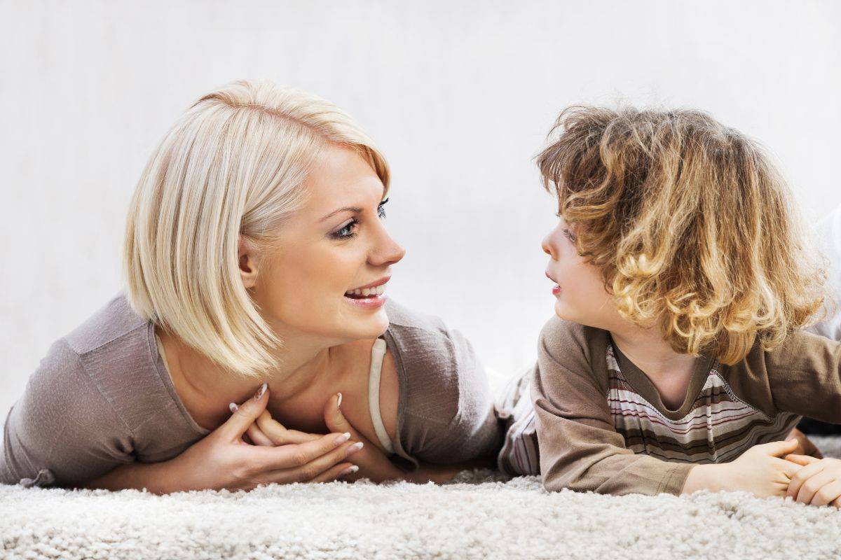 Communication gestuelle et langage oral Communication gestuelle et langage oral : frein ou tremplin ?