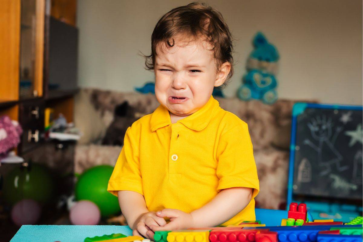 Refus daller a lecole maternelle « Je ne veux pas aller à l’école ! » : que cache vraiment ce refus en maternelle ?